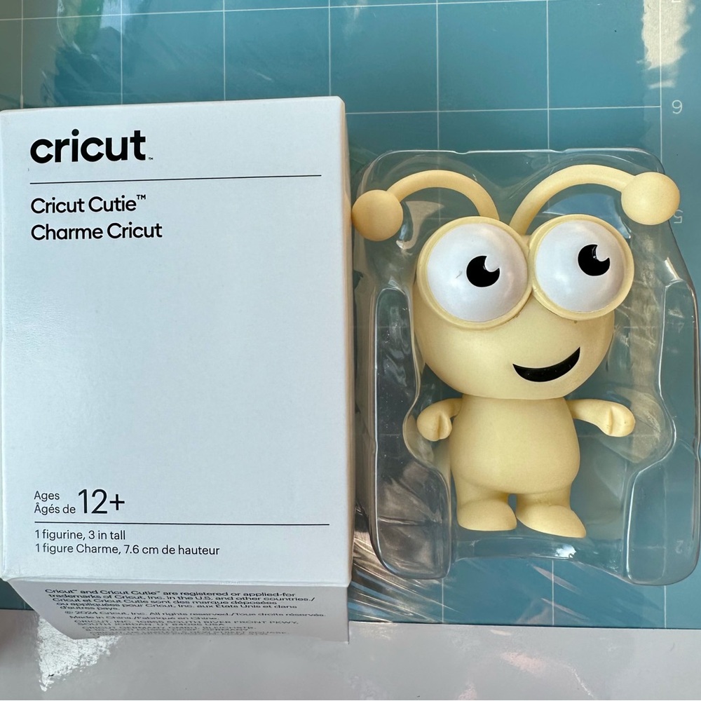 NEW French Vanilla Cricut Cutie